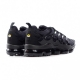 LOW SHOE AIR VAPORMAX PLUS BLACK / BLACK / DARK GRAY