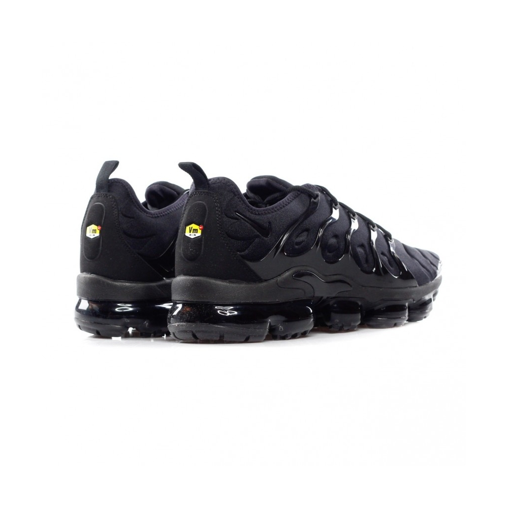 LOW SHOE AIR VAPORMAX PLUS BLACK / BLACK / DARK GRAY