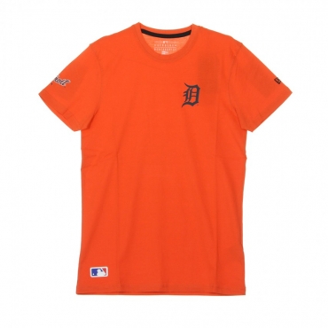 MAGLIETTA TEAM APPAREL EMBLEM TEE DETTIG ORANGE/ORIGIANAL TEAM COLORS