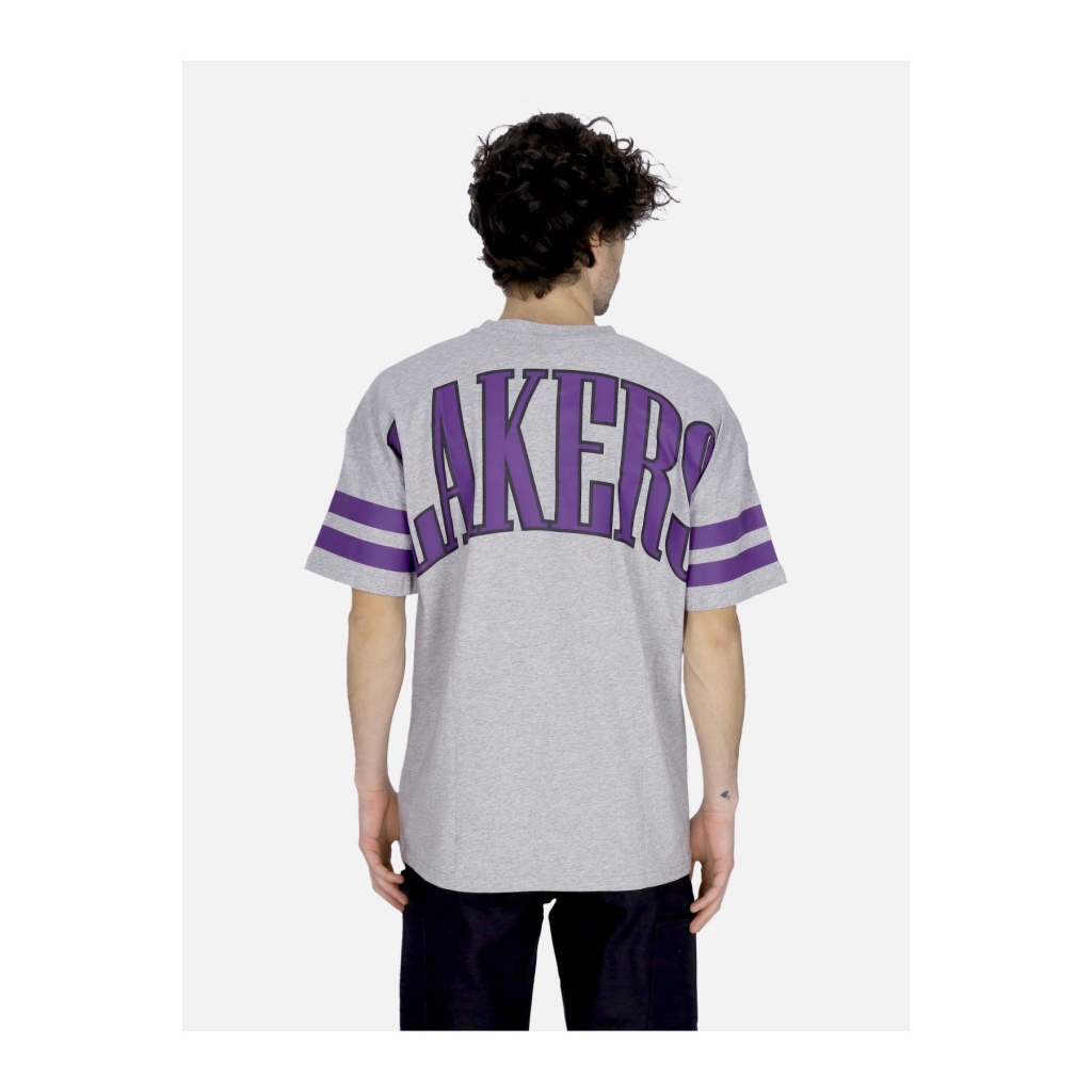 maglietta uomo nba arch graphic oversize tee loslak HEATHER GREY/TRUE PURPLE