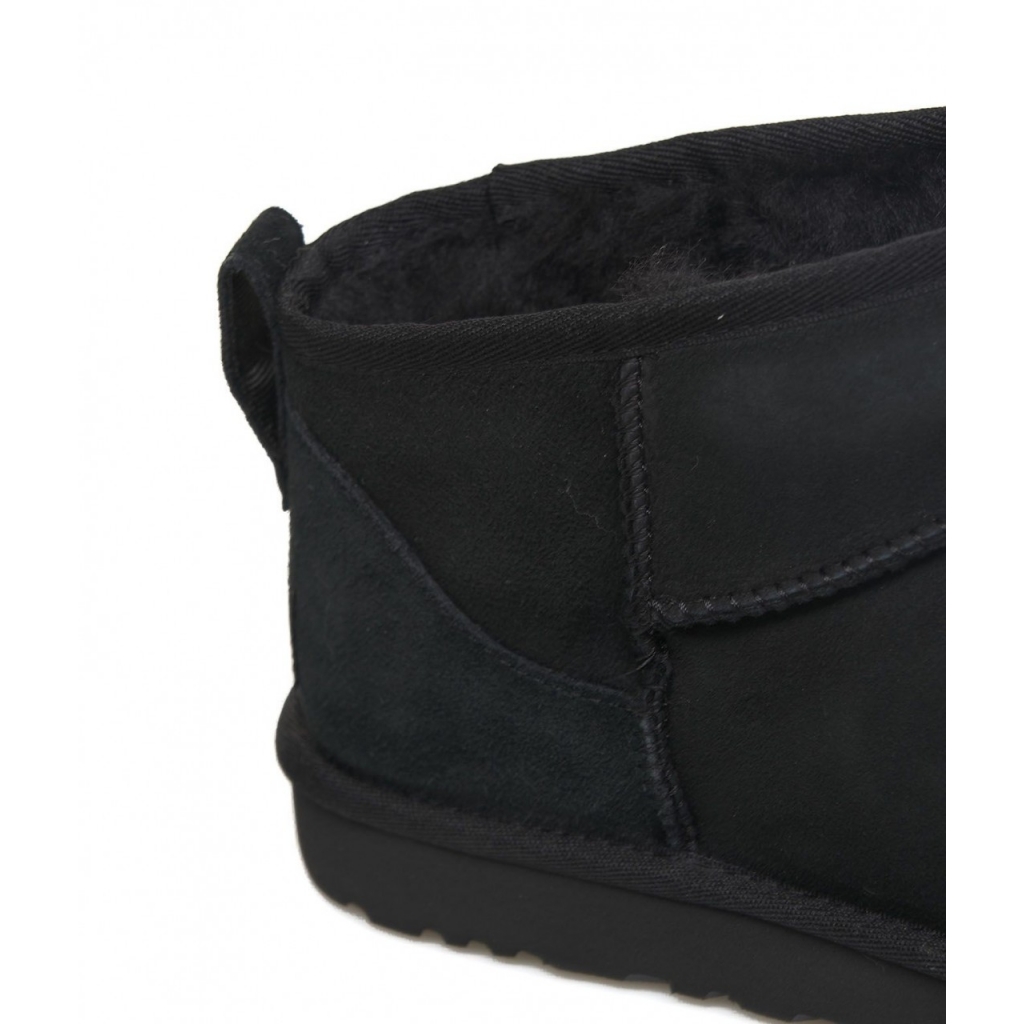 Boots Classic Ultra Mini nero