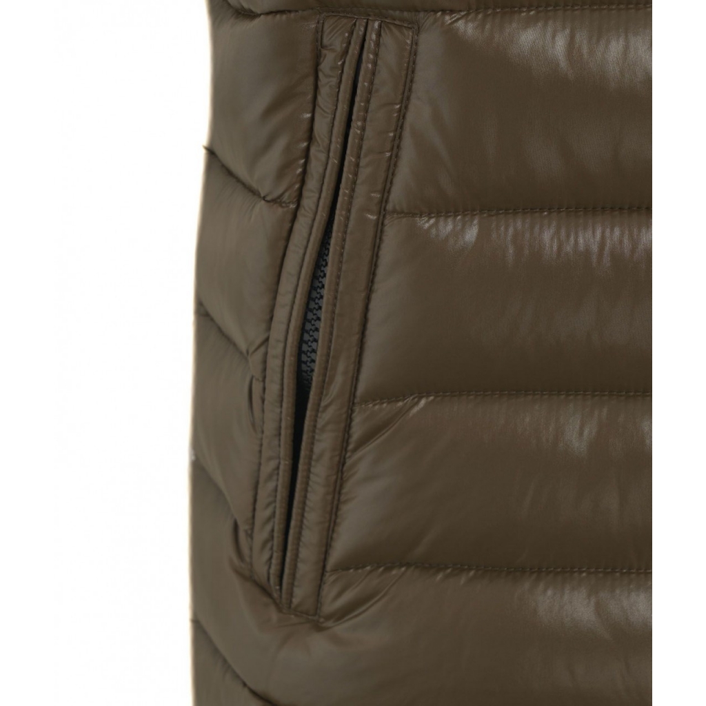 Gilet trapuntato in eco piuma oliva