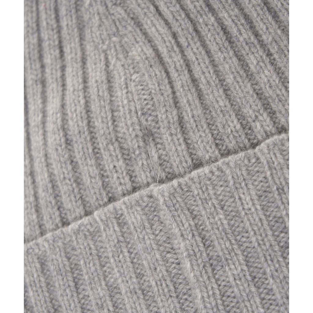 Berretto a maglia in cashmere grigio chiaro