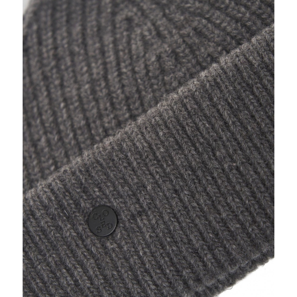 Cappello corto in maglia grigio scuro