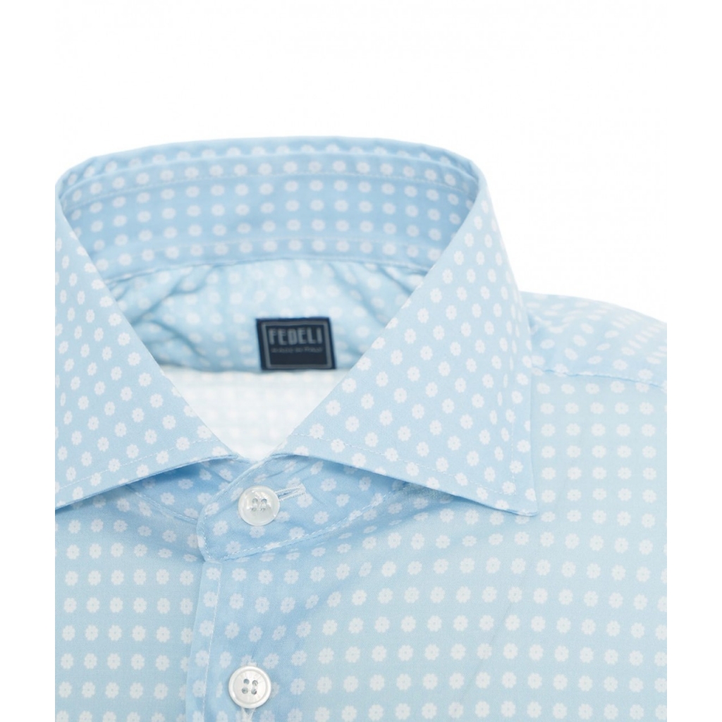 Camicia in cotone fine con motivo floreale azzurro