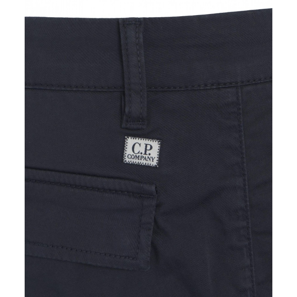 Pantaloni cargo con patch logo blu scuro