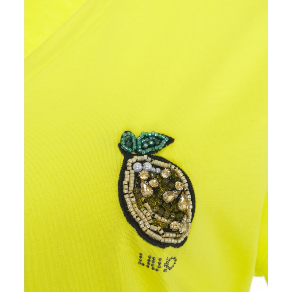 T-shirt con applicazione giallo