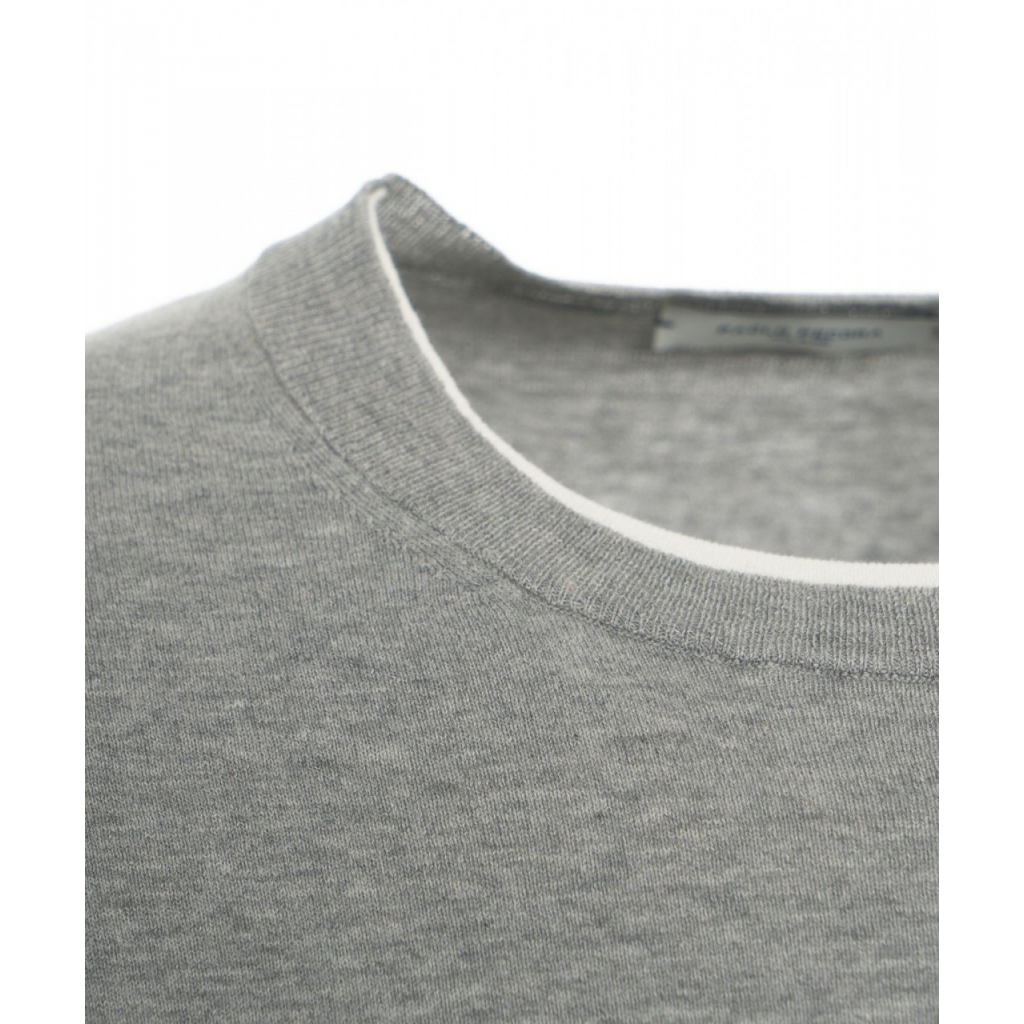 T-shirt a girocollo grigio