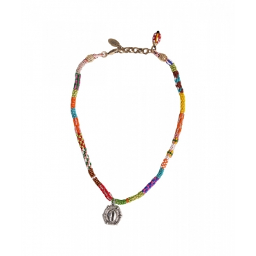 Collana con perline e charm multicolore